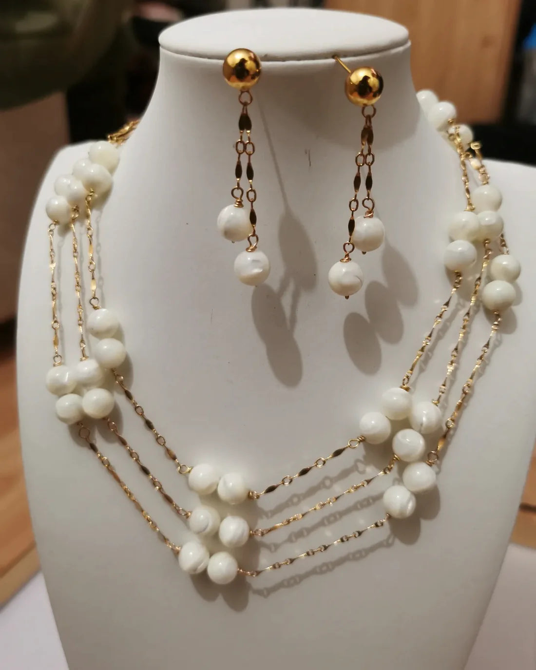 The Anike, Mother of pearl jewellery set