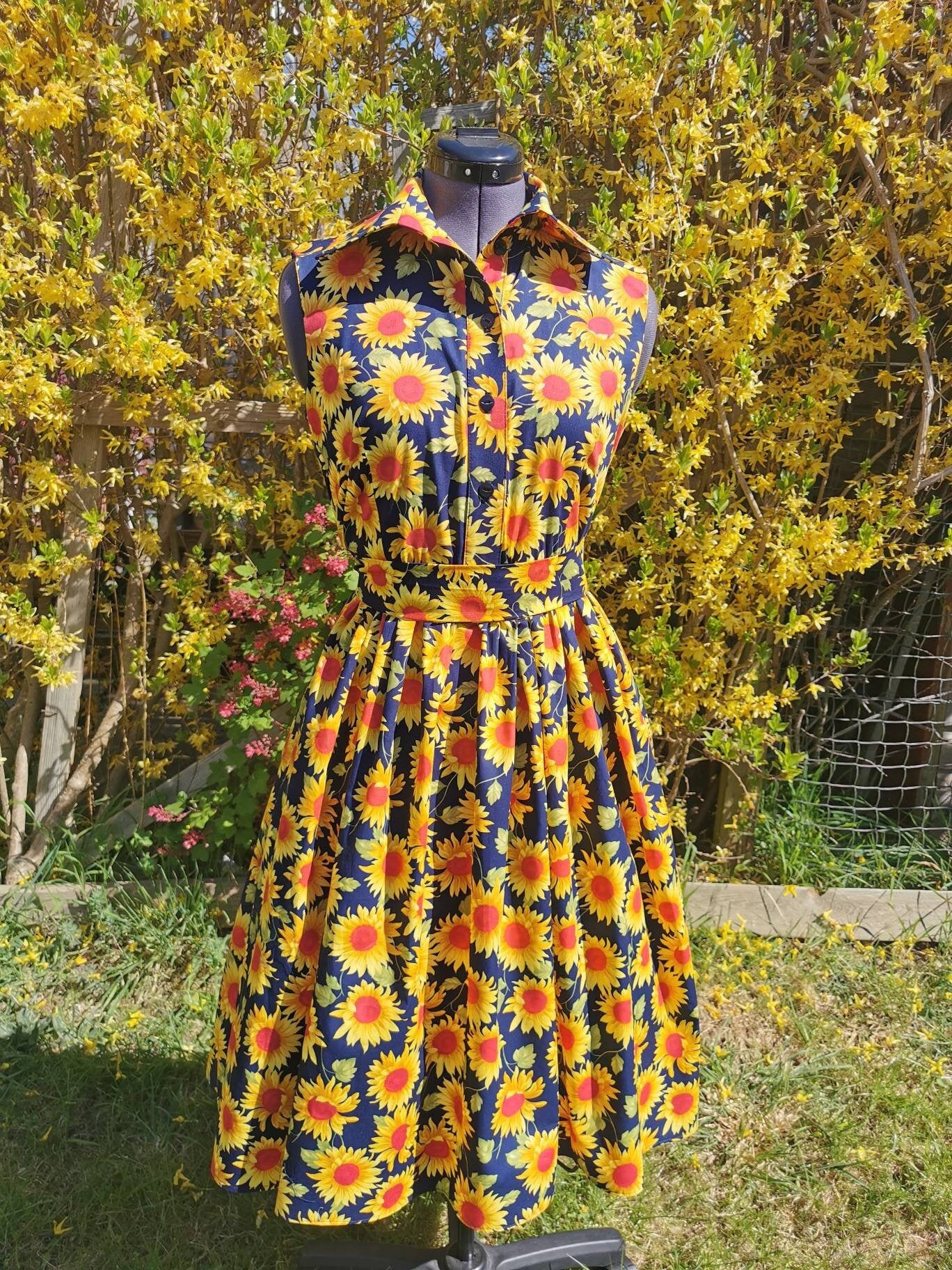 Carla,  Navy Sunflower Dress, classic Vintage, 1950s Housewives Dress