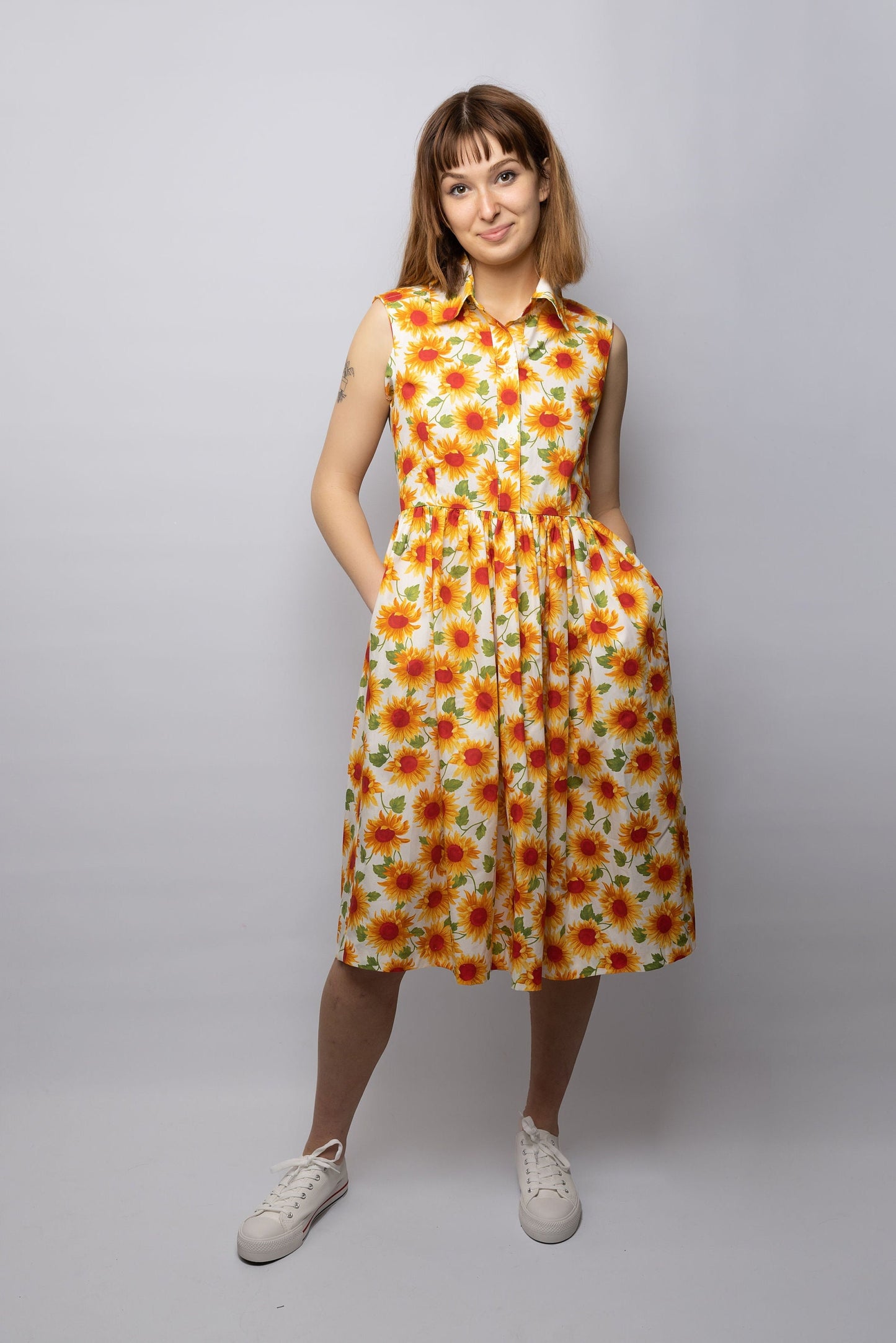 Carla, Sunflower Dress, classic Vintage, 1950s Housewives  Dress